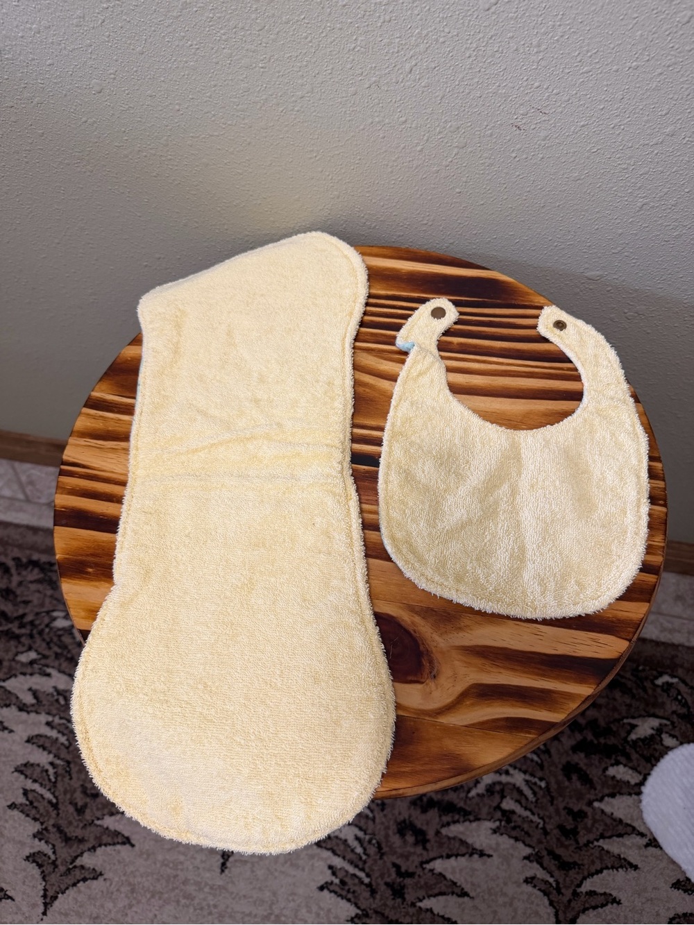 Handmade Baby Bib 4 Set - multiple Patterns - Picture 7 of 9